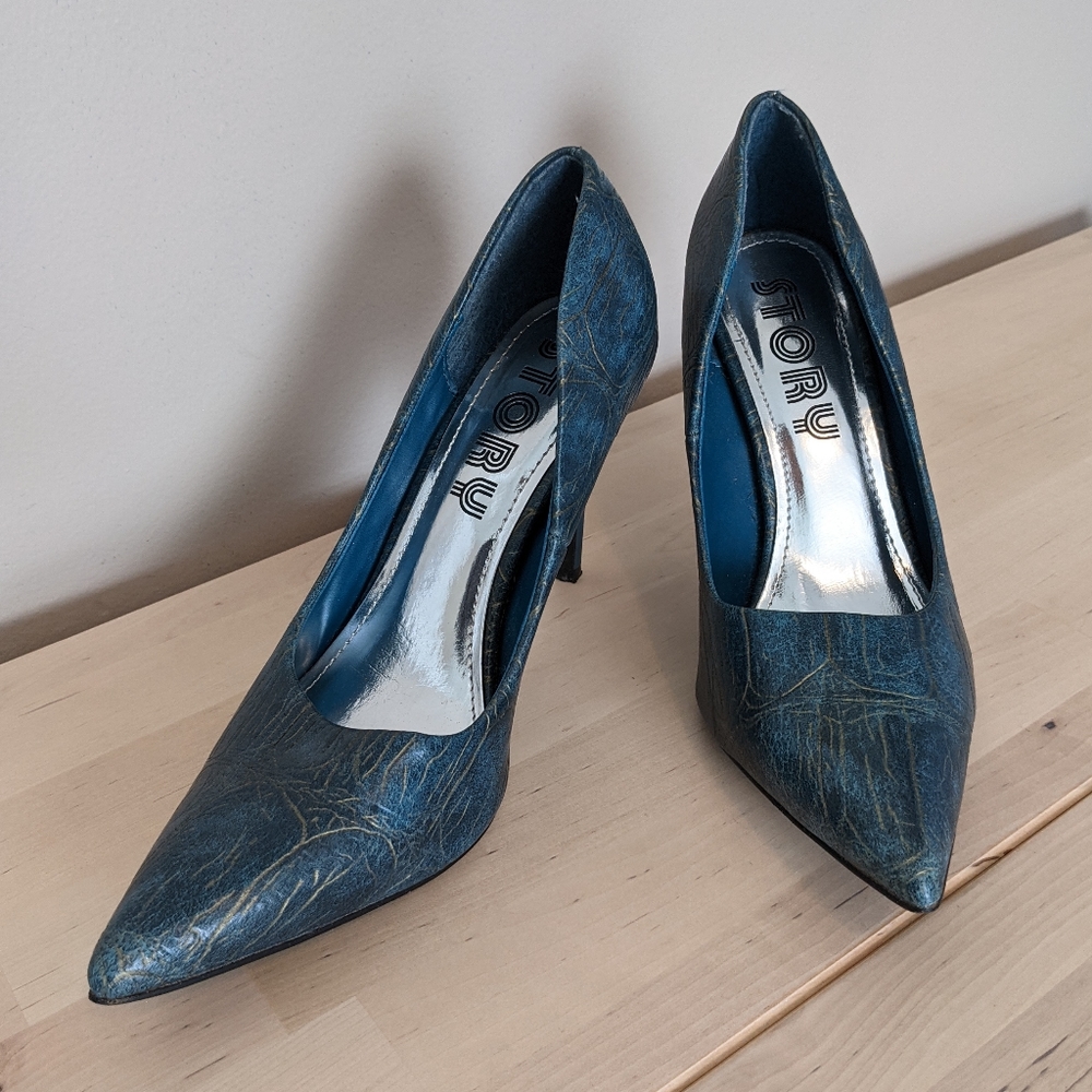 Artsy Pointed Toe Heels - Story Brand
